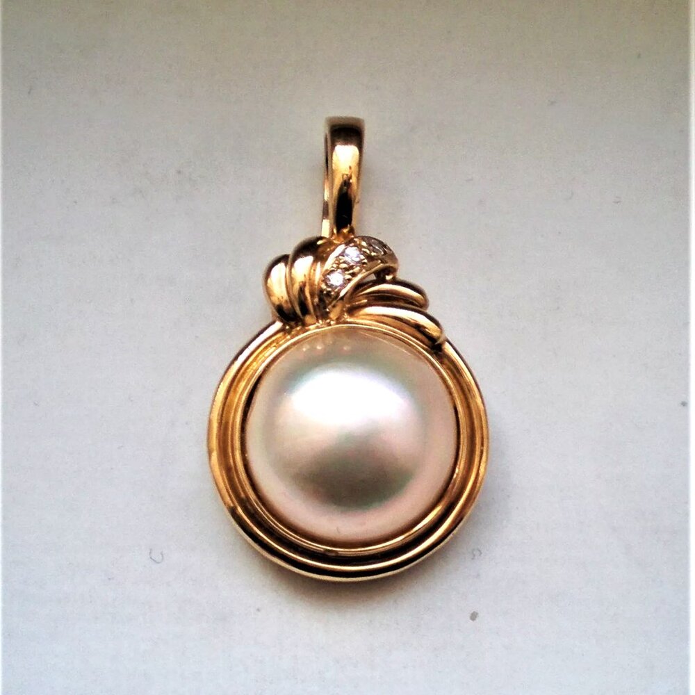 Vintage Designer 14K Yellow Gold 13MM Mabe Pearl Diamond PENDANT ENHANCER 14kt